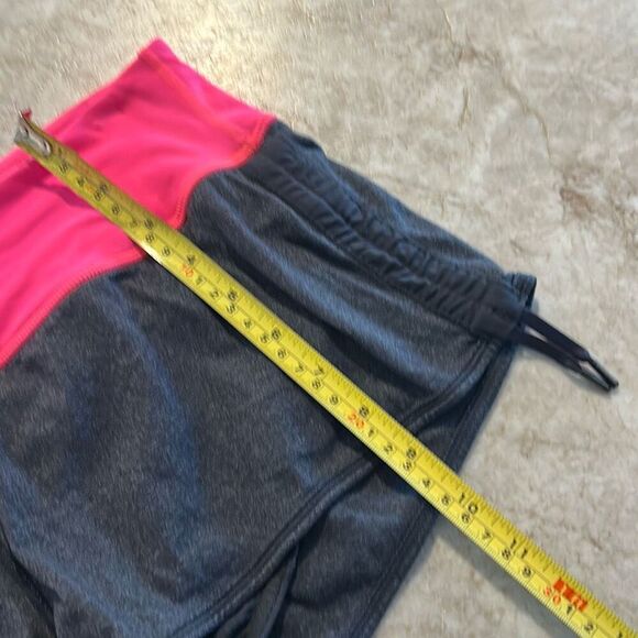 LULULEMON Running Short - Picture 7 of 7